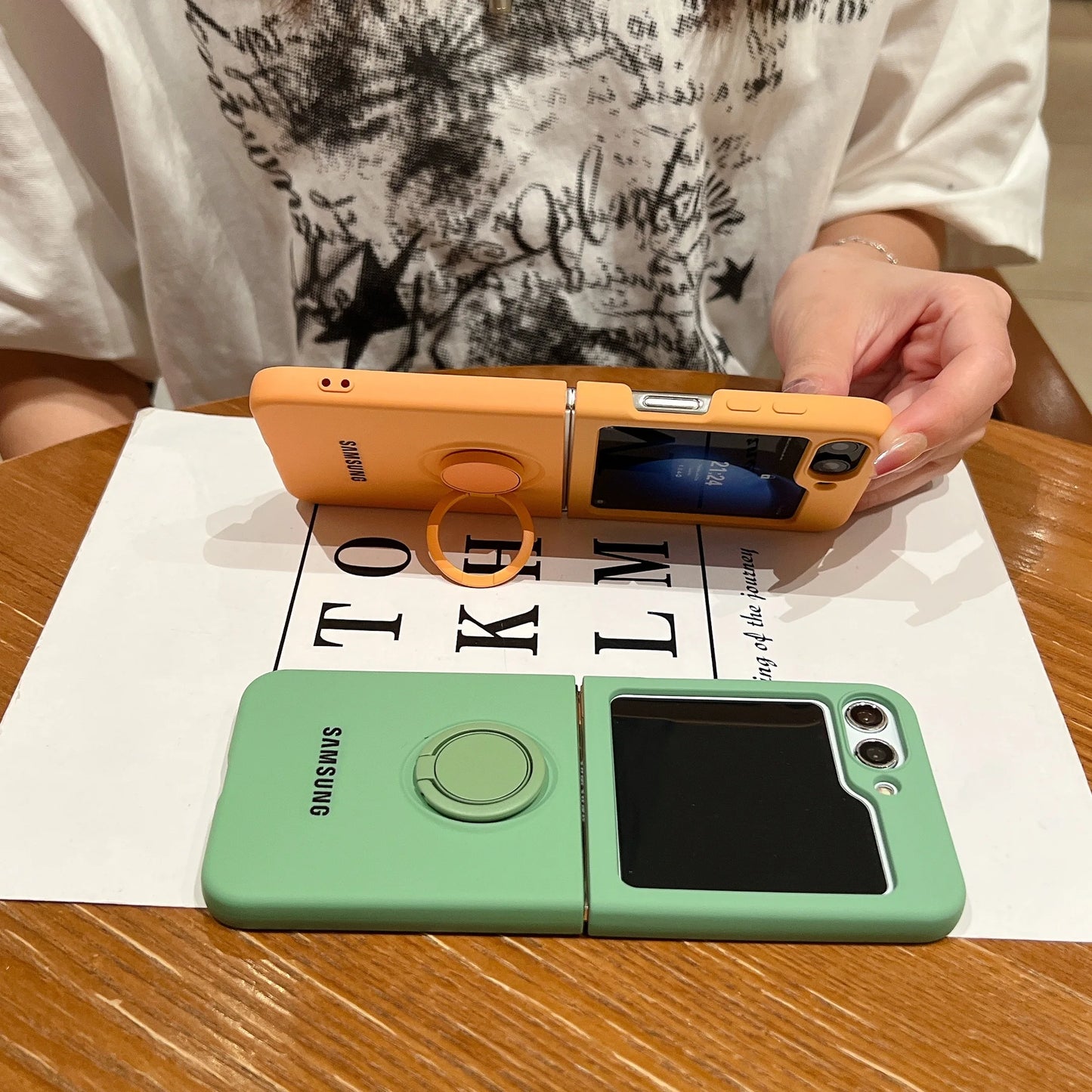 Funda de teléfono con soporte de anillo de silicona líquida de Color caramelo oficial de lujo Samsung Galaxy Z Flip 7 6 5 4 3 funda protectora a prueba de golpes