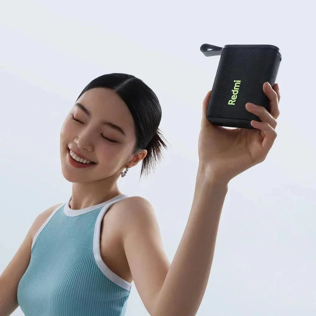 Xiaomi Redmi Altavoz Bluetooth portátil al aire libre IP67 estéreo potente caja de sonido BT5.3 RGB doble emparejamiento TWS conectividad colorida